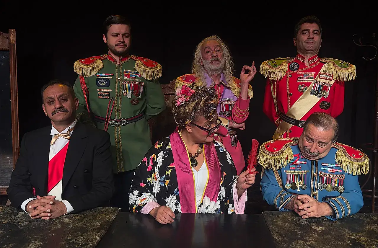 Generalllerin Beş Çayı (1)